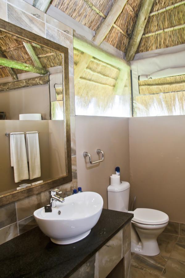 Villa Wildside Safari Camp à Golders Green Extérieur photo